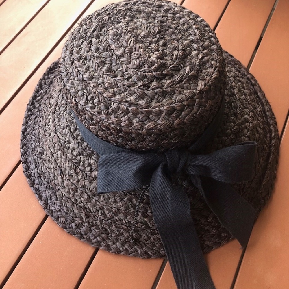 Helen Kaminski Raffia Hat - Brown.  Like New